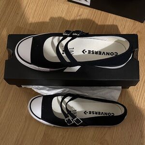 Like New Converse Flats